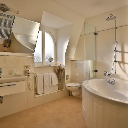 Belvedere 4* Prague